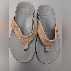 Reef Men's Tan and Black Sandals Size 10